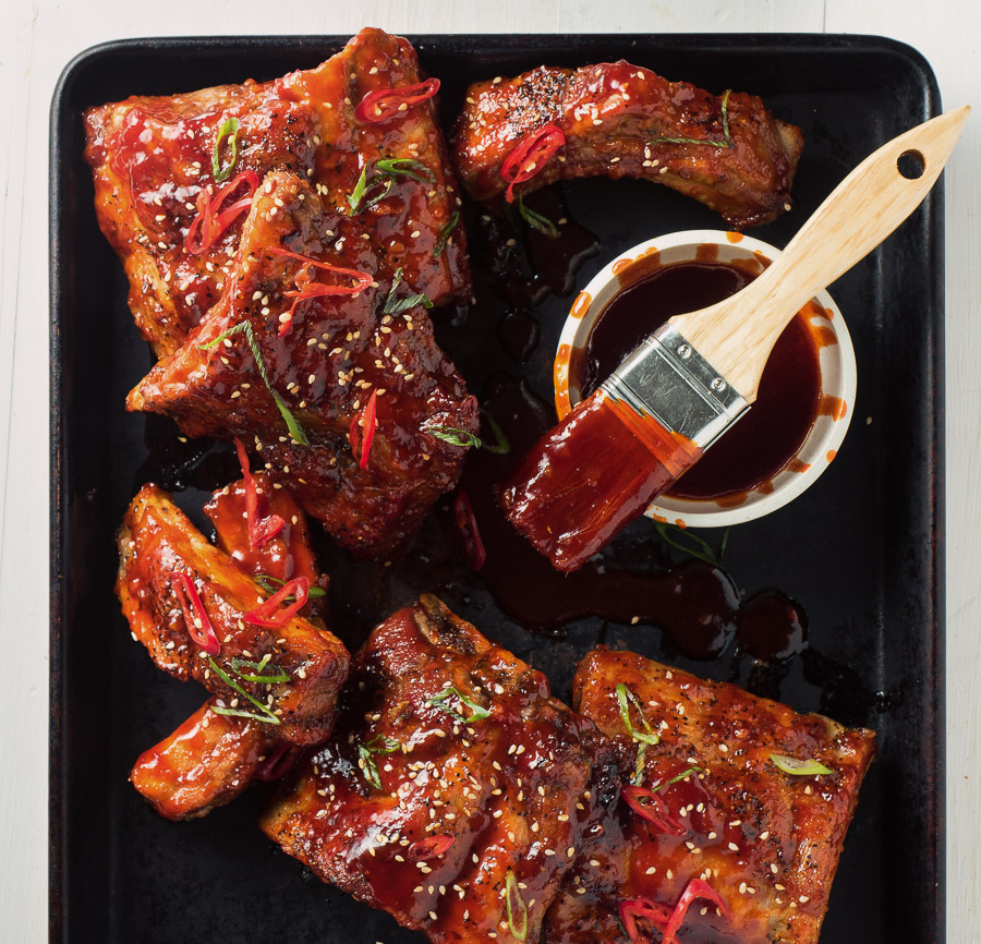 Oven-Baked Korean Pork Ribs: Sweet & Spicy Gochujang Glaze Recipe